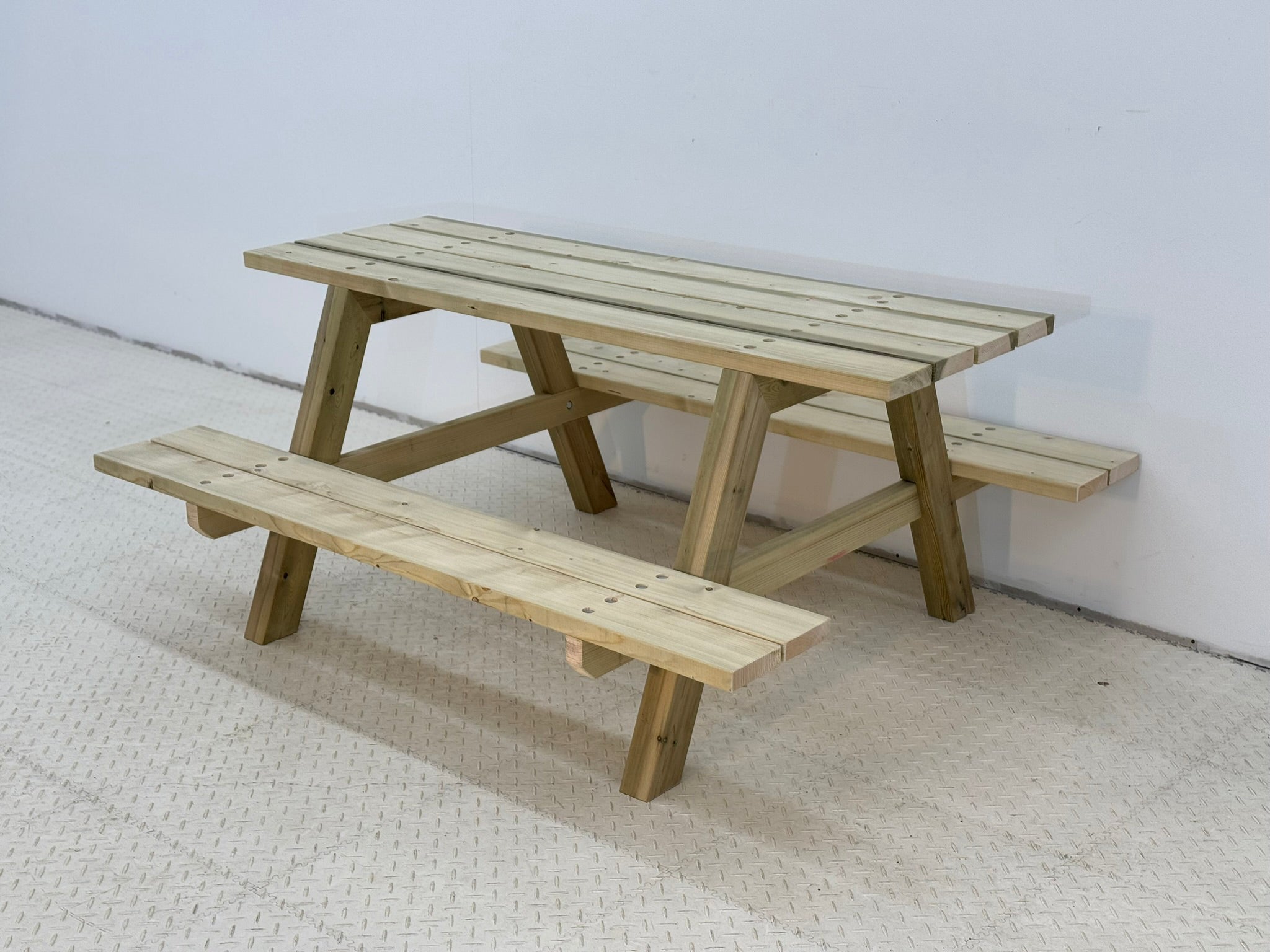 Premium Classic Pub Style Bench - Heavy Duty