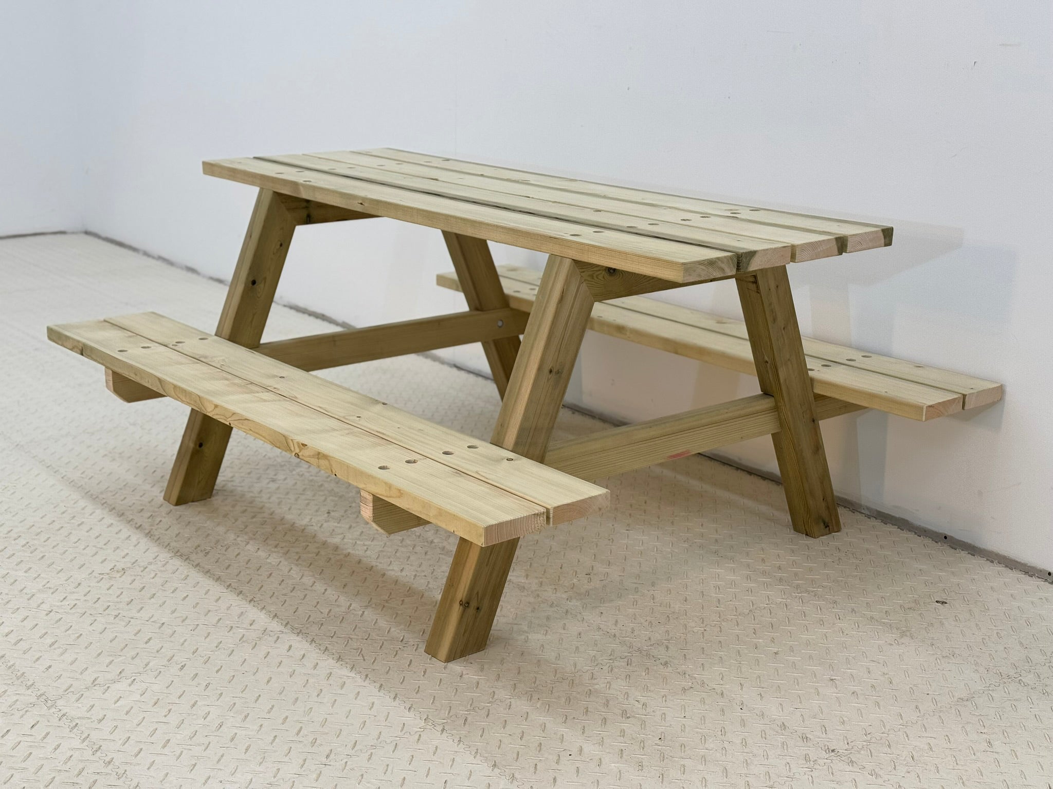 Premium Classic Pub Style Bench - Heavy Duty