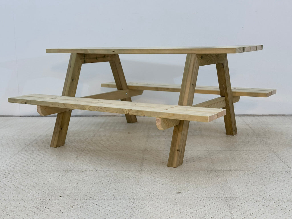 Premium Classic Pub Style Bench - Heavy Duty