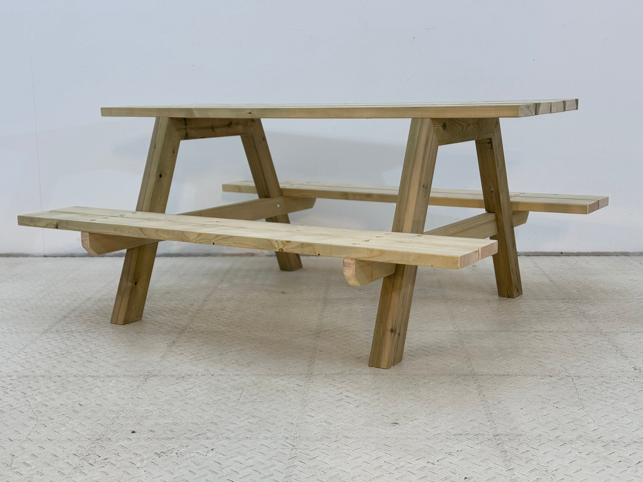 Premium Classic Pub Style Bench - Heavy Duty
